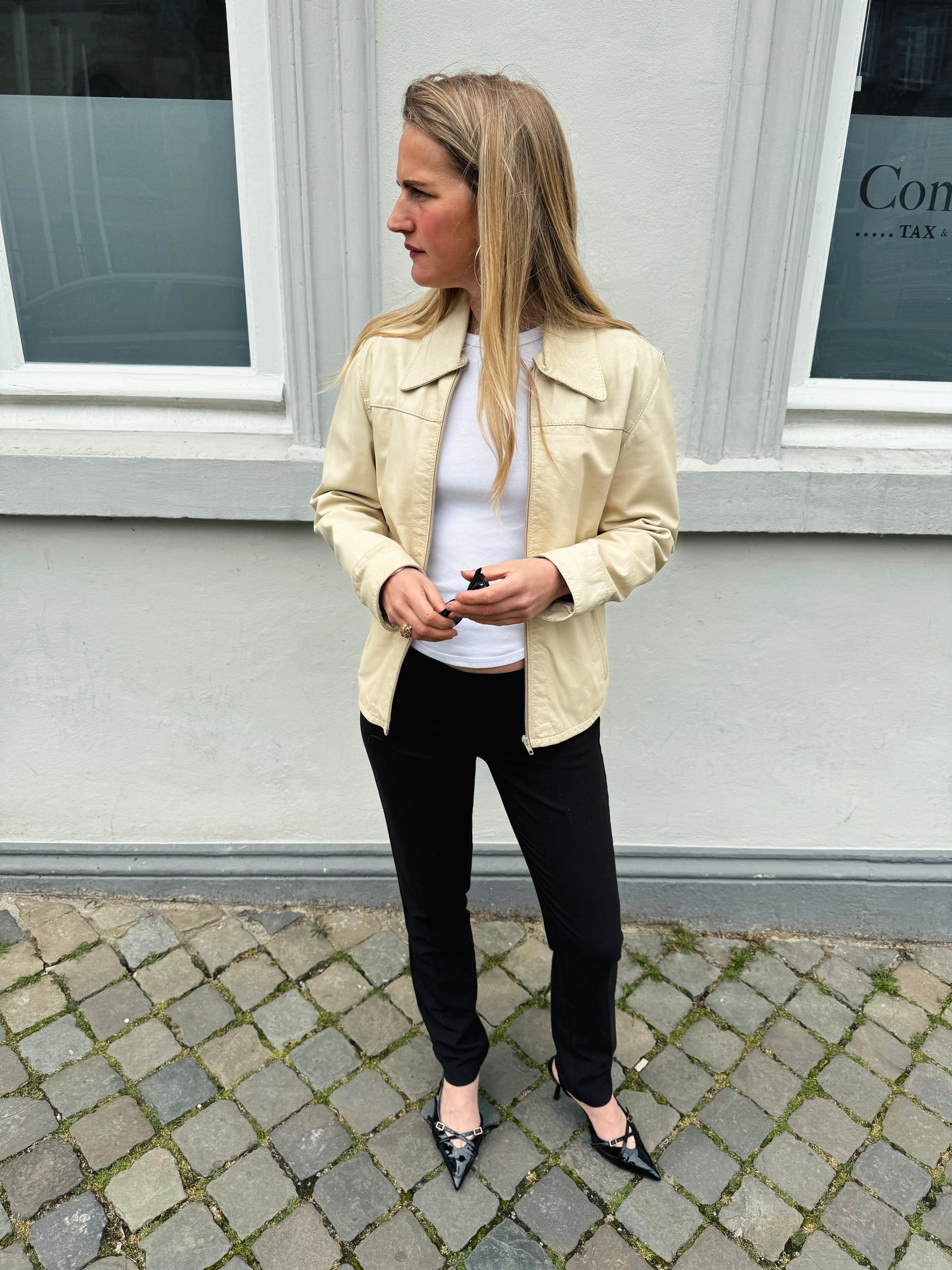 Fitted Light Beige 90s Vintage Leather Jacket