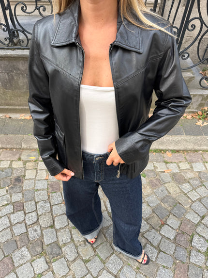 Black Fitted Vintage Leather Jacket
