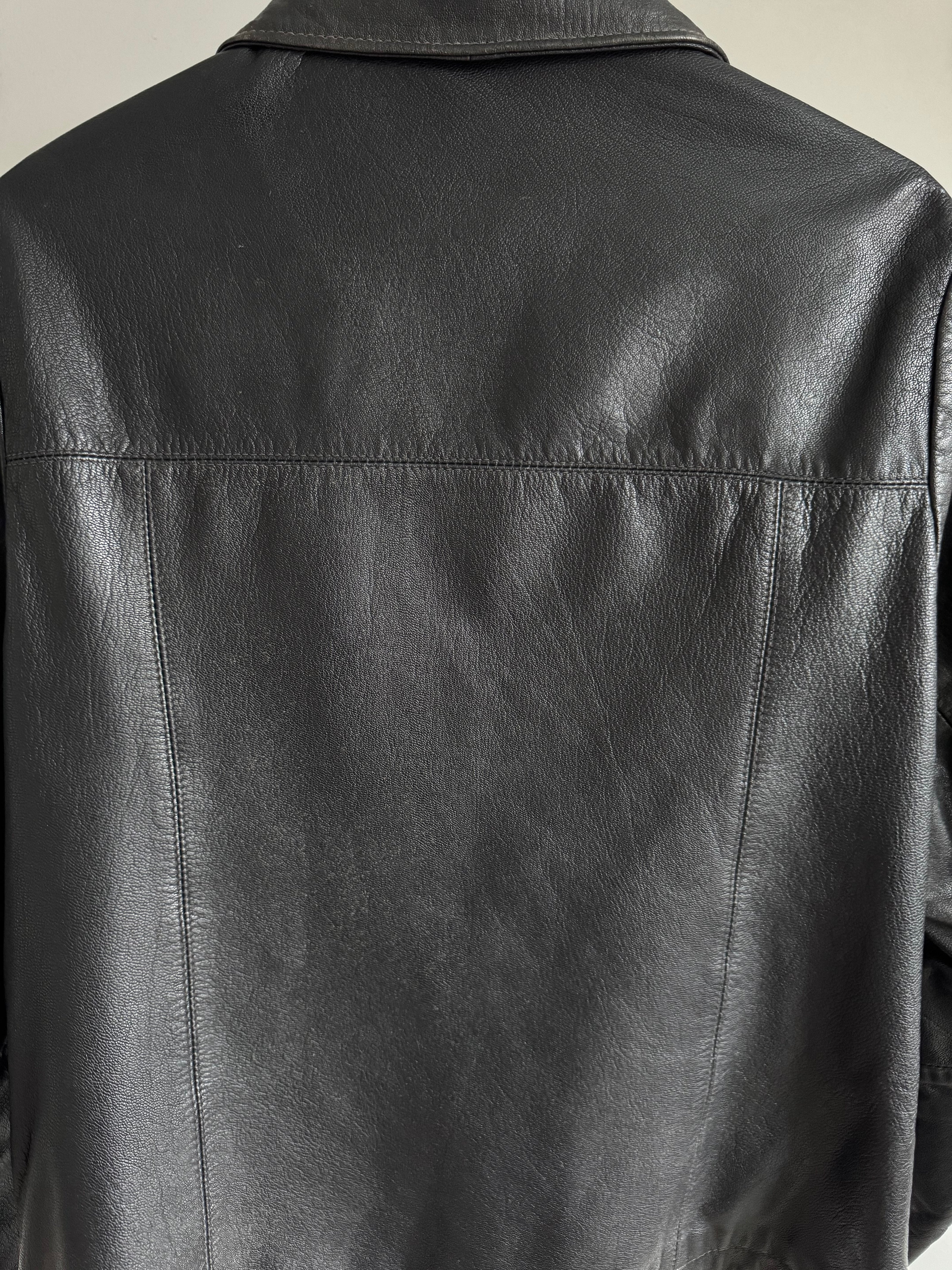 Vintage Fitted Black Leather Jacket