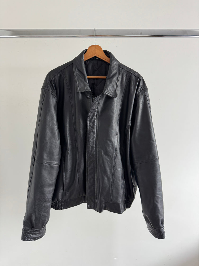 Oversized Black Leather Bomberjacket