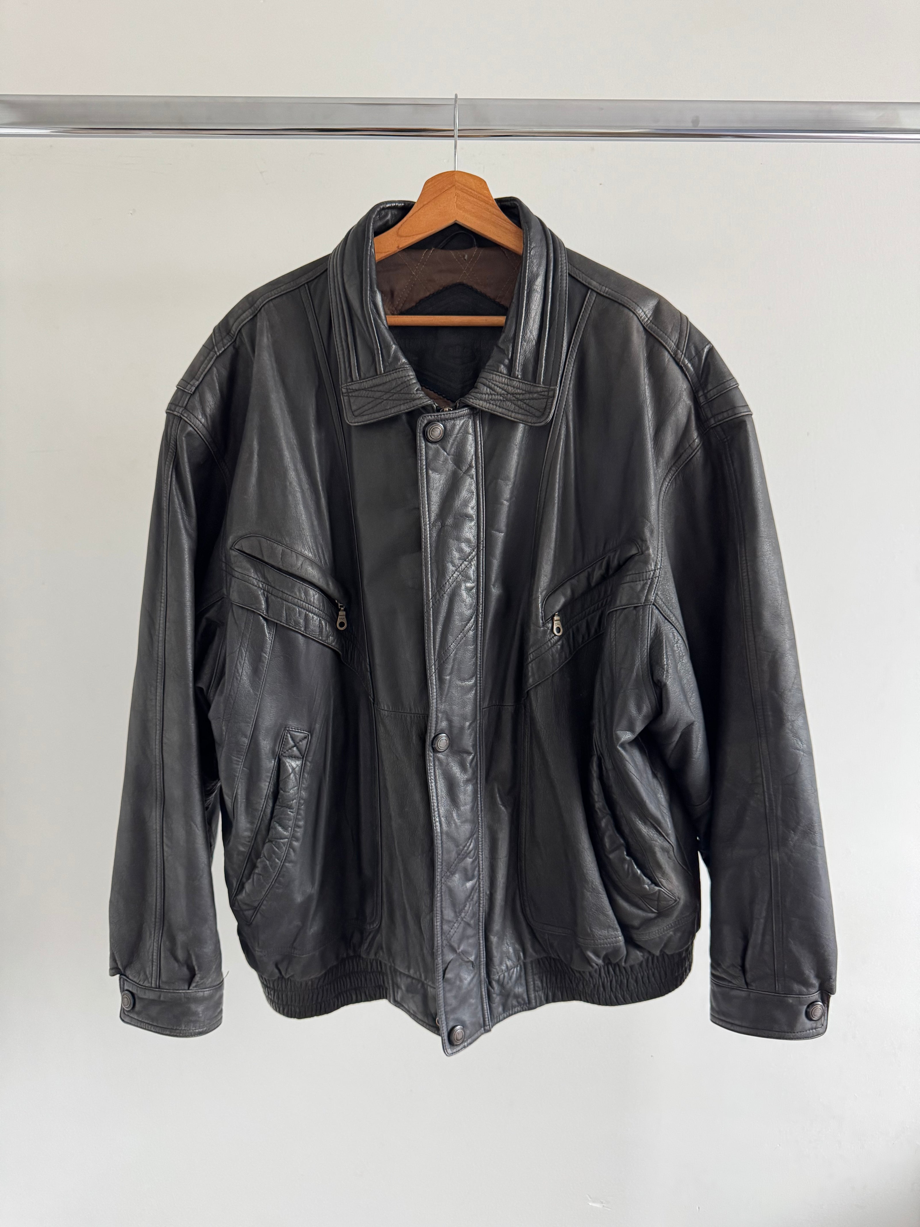90s Super Oversized Black Bomberjacket