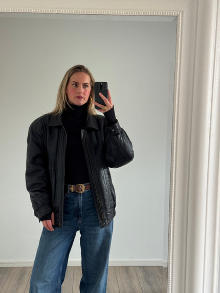 Black Leather Vintage Bomberjacket - Hailey Bieber Style