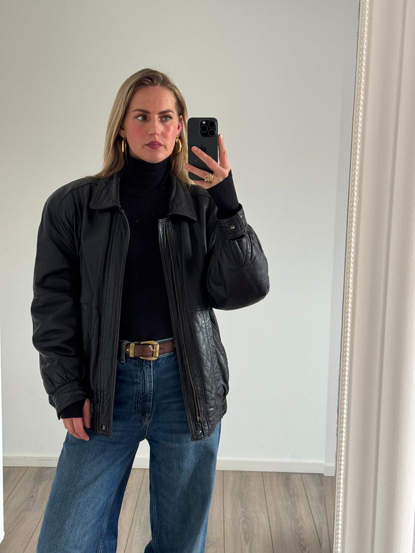 Black Leather Vintage Bomberjacket - Hailey Bieber Style