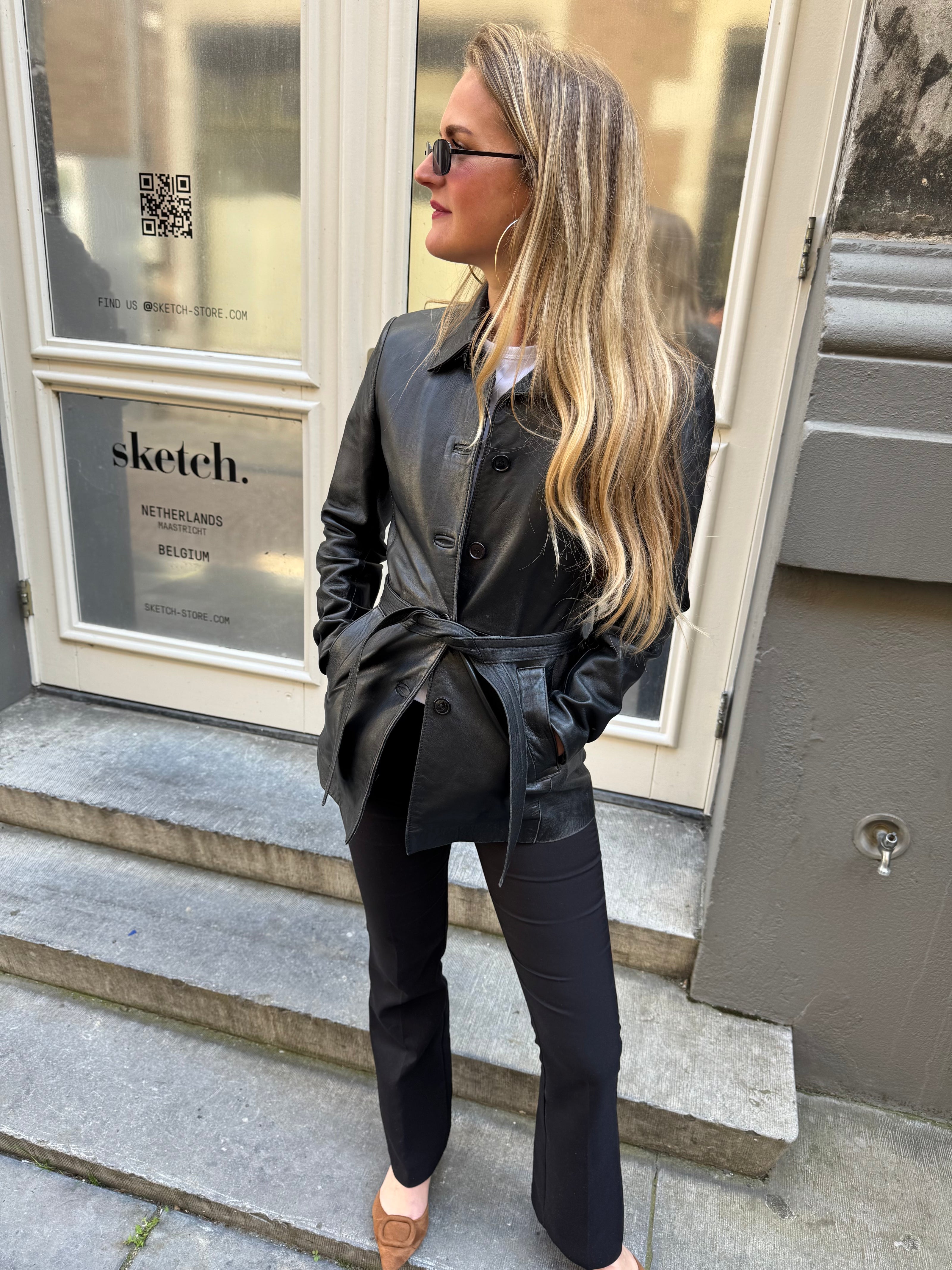 Fitted Black Leather Vintage Jacket with Belt