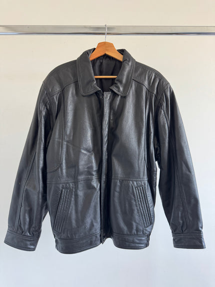 90s Black Leather Bomber Jacket – Slightly Oversized