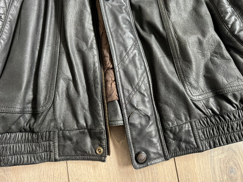 90s Super Oversized Black Bomberjacket