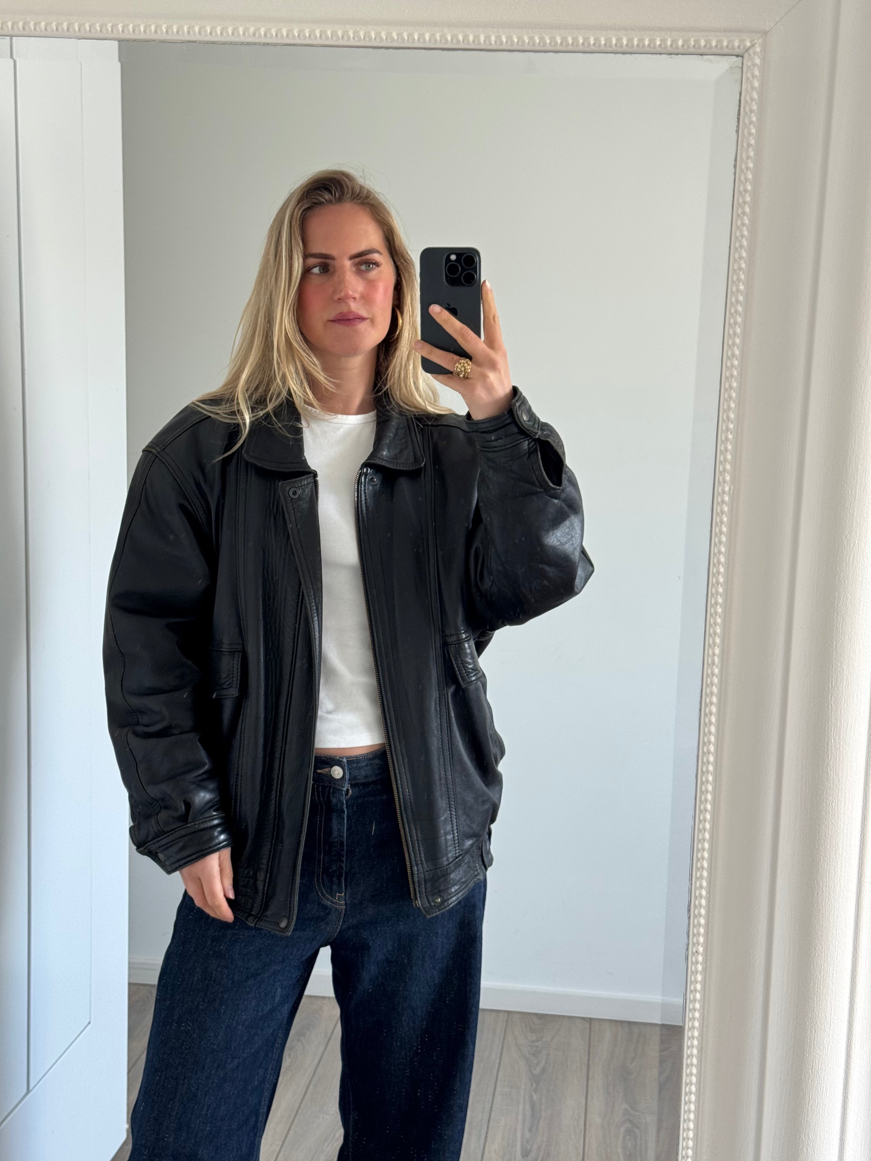 90s Black Leather Oversized Bomberjacket